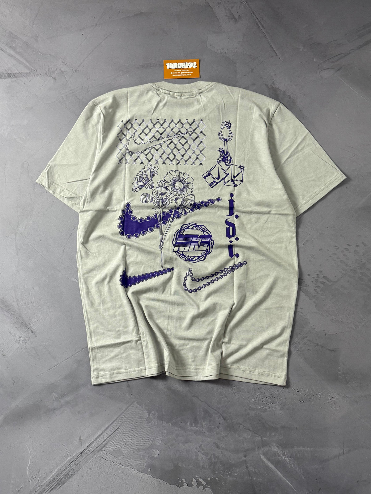 Camiseta Nike Flowers - Cinza Smoke