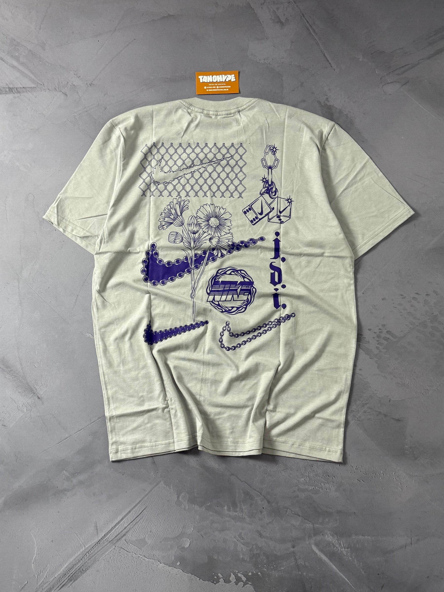 Camiseta Nike Flowers - Cinza Smoke
