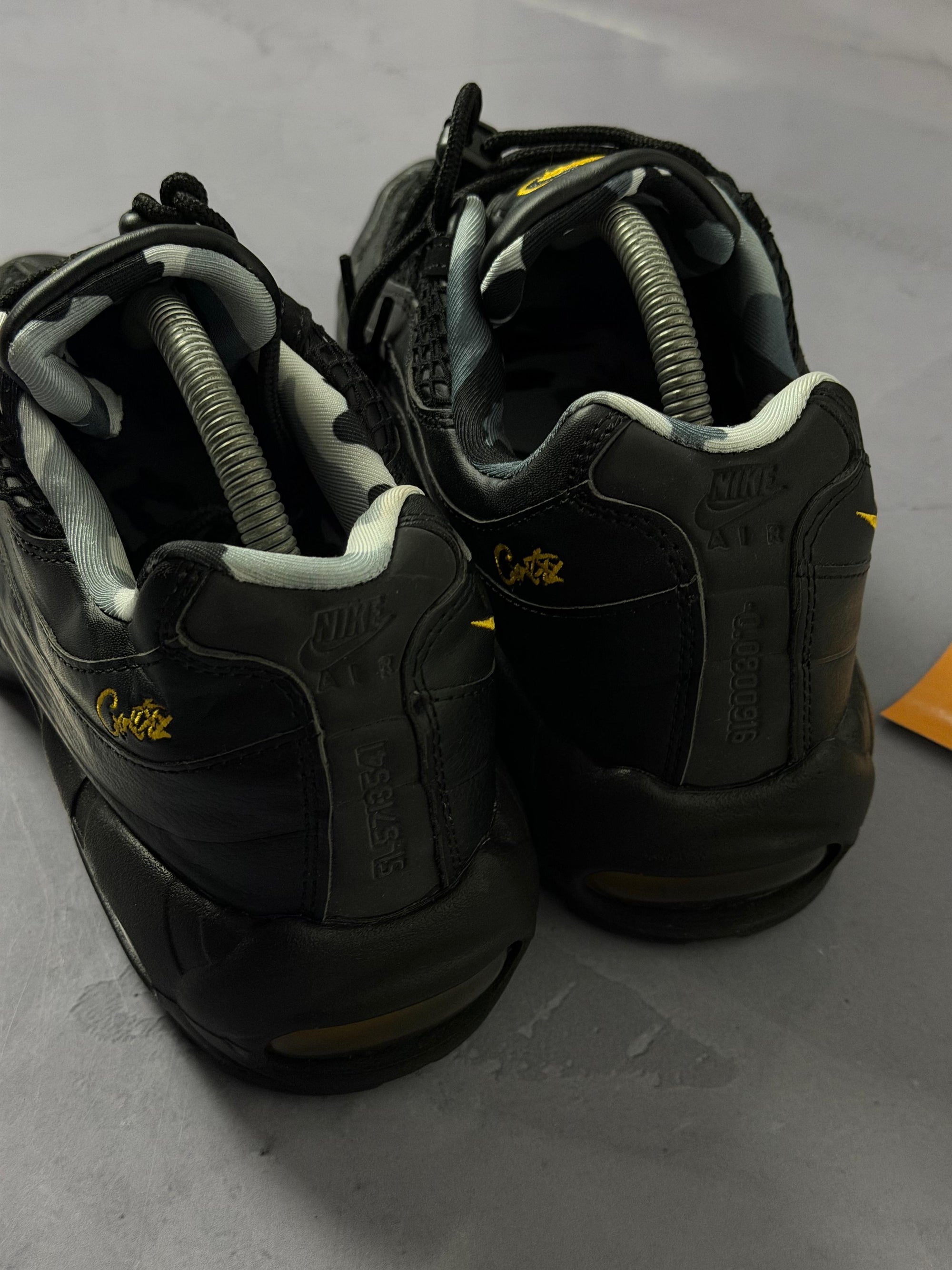 Tênis Nike Air Max 95 Corteiz - Preto e Amarelo