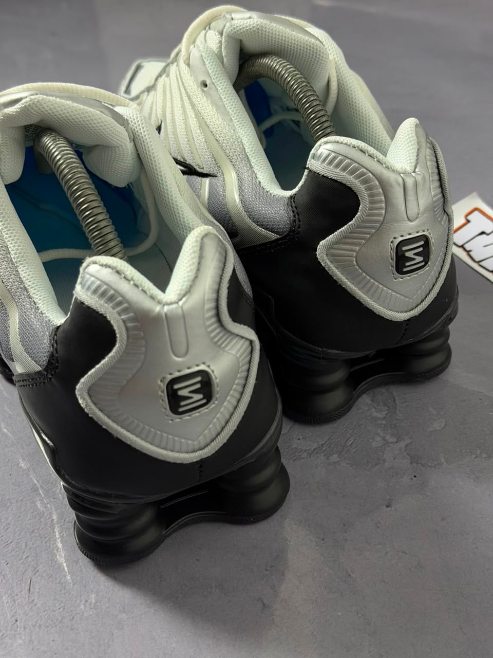 Tênis Nike Shox 12 Molas - Fade