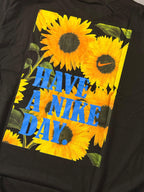 Camiseta Nike Day Flowers - Preto