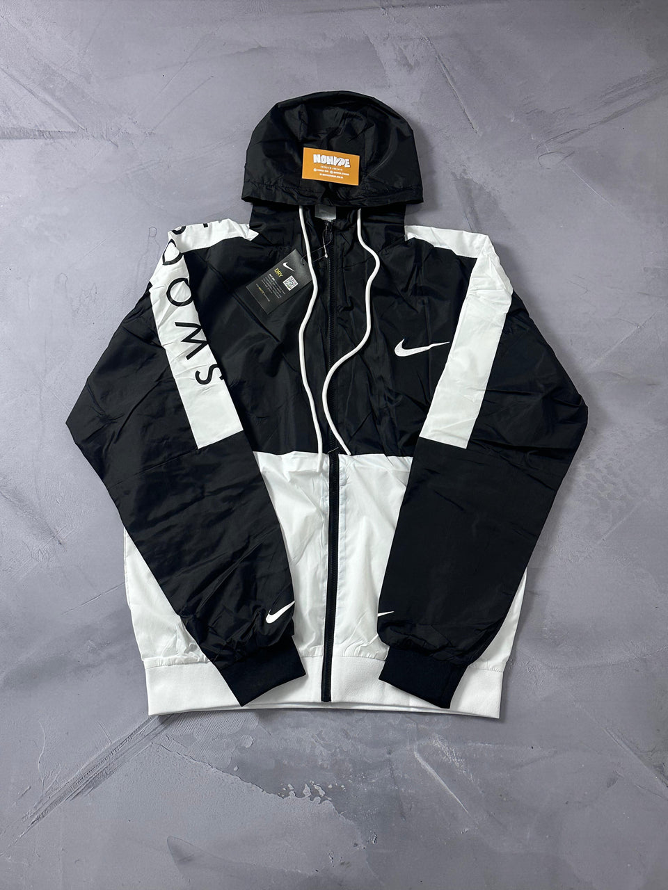 Corta Vento Nike Swoosh - Preto