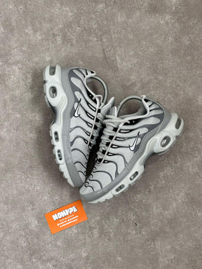 Tênis Nike Air Max Plus TN - Grey