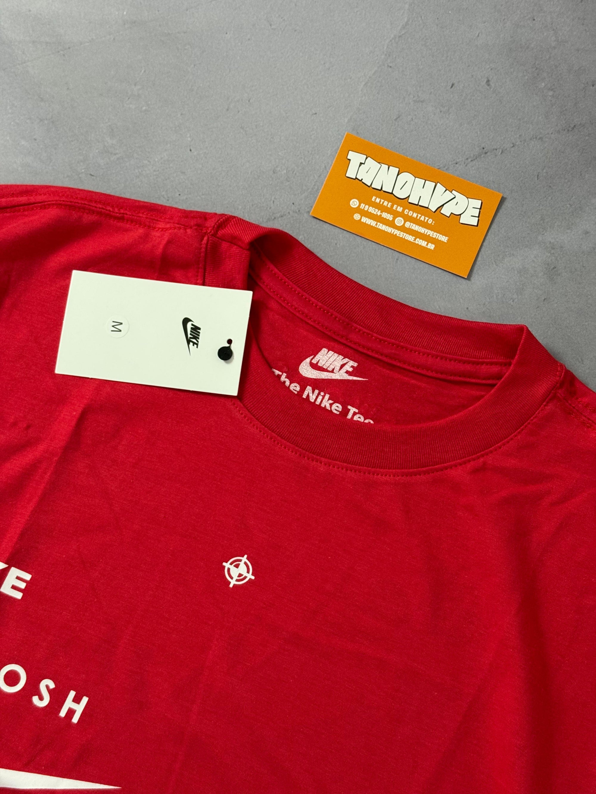 Camiseta Nike Sportswear Swoosh Club - Vermelha