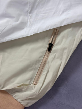 Corta Vento Nike Windrunner - Bege e Branco