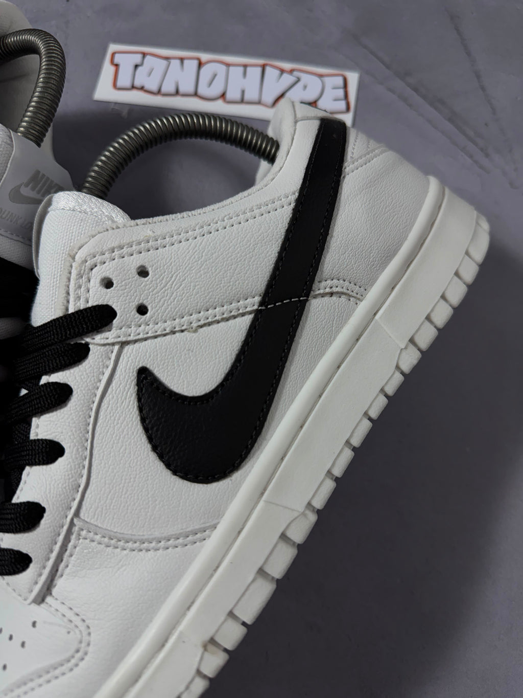 Tênis Nike Dunk Sb Low - Branco/Preto