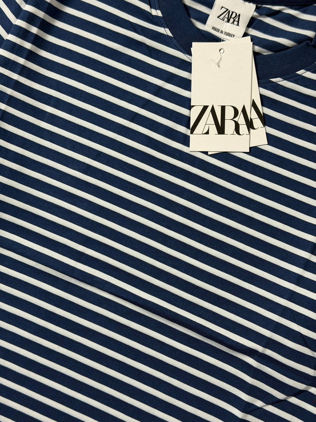 Camiseta Zara Listrada - Azul Marinho