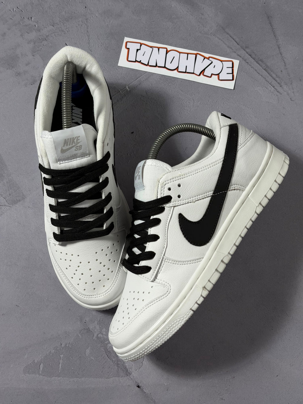 Tênis Nike Dunk Sb Low - Branco/Preto
