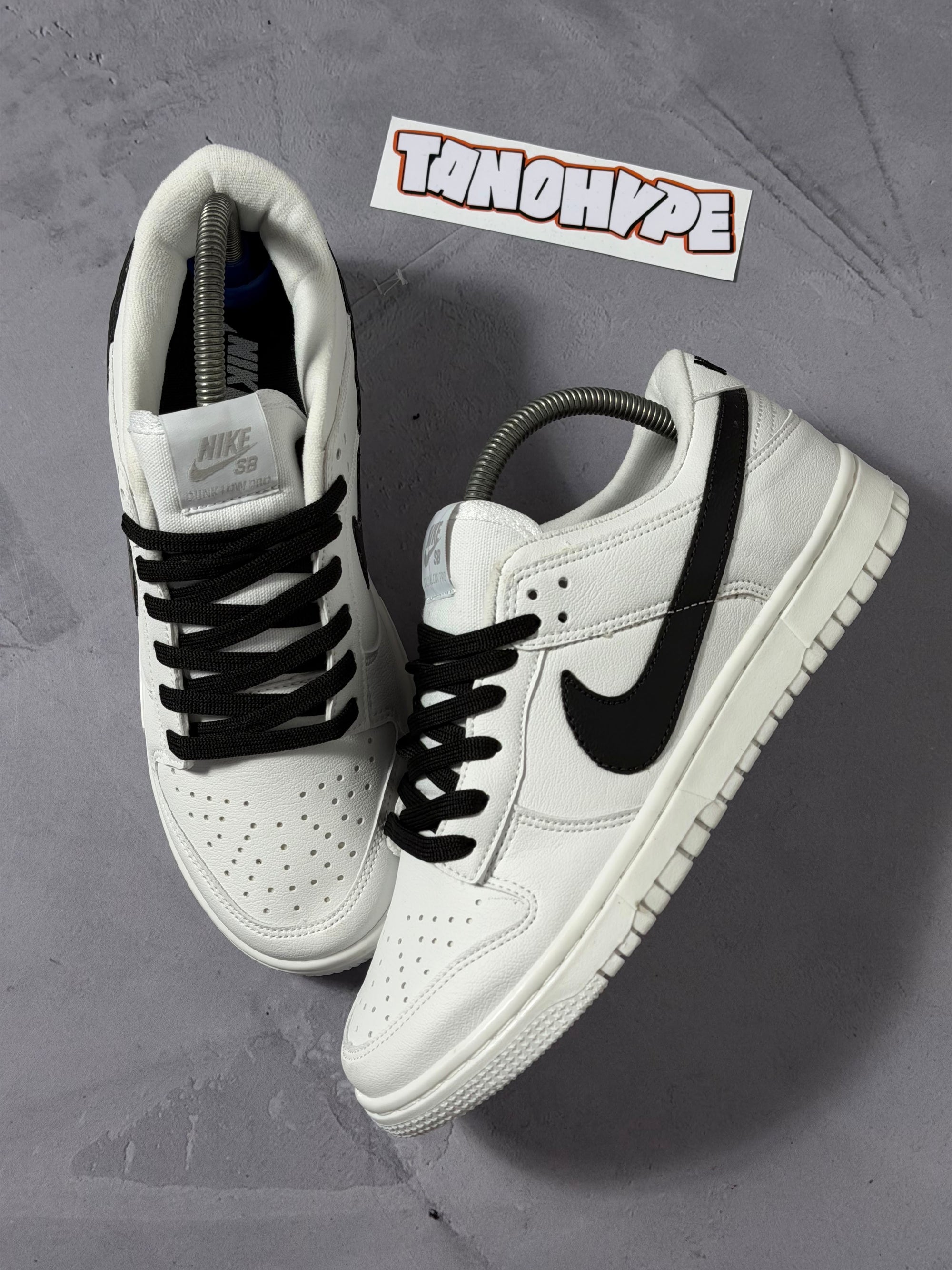 Tênis Nike Dunk Sb Low - Branco/Preto