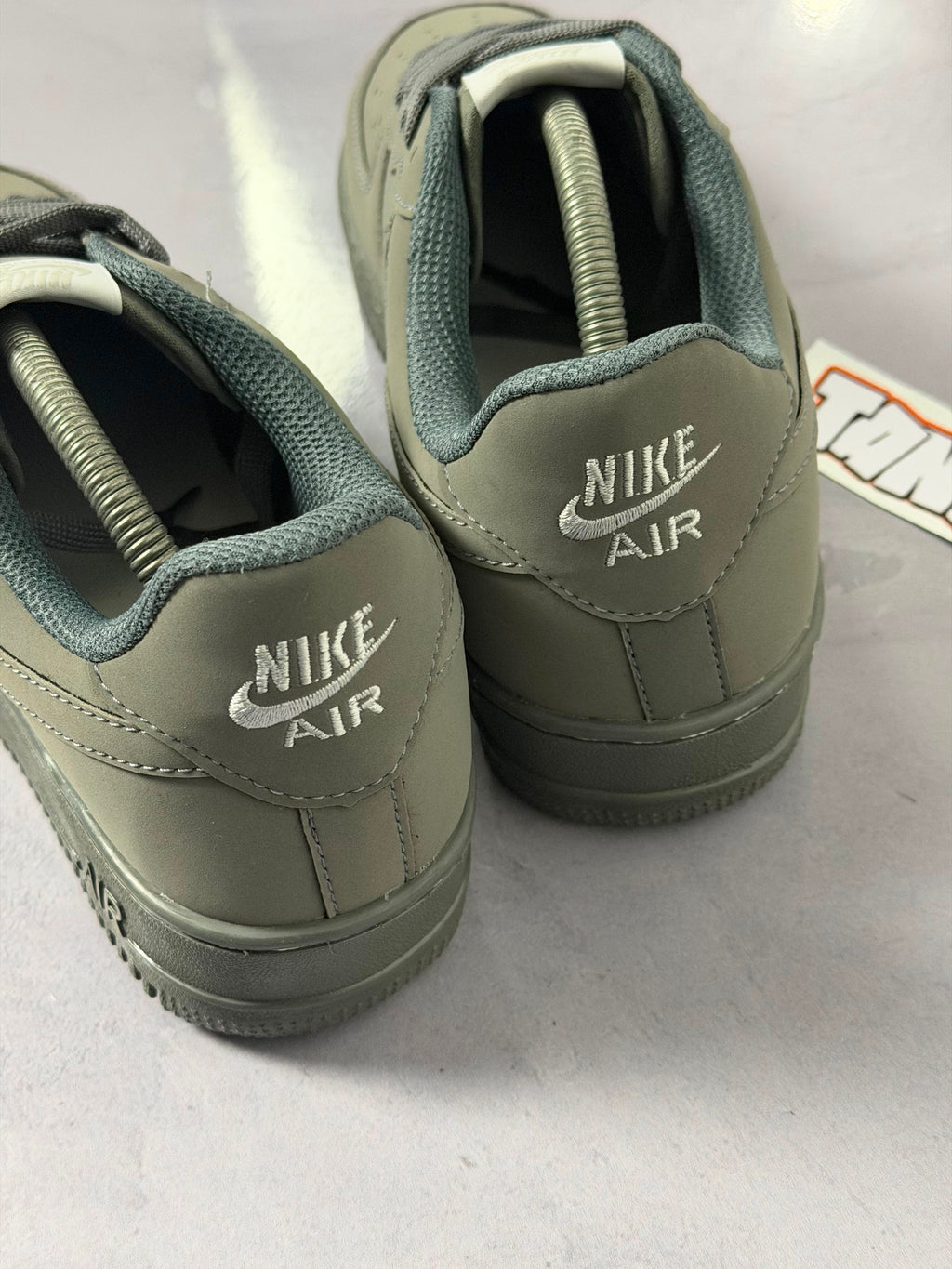 Tênis Nike Air Force 1 - Cinza
