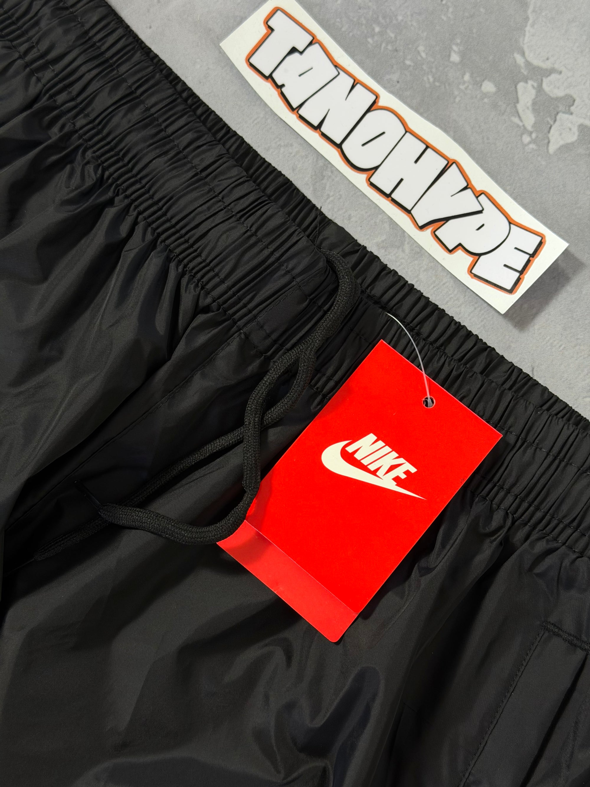 Calça Nike Windrunner Tactel - Preto