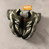 Tênis New Balance 9060 - Cinza/Preto