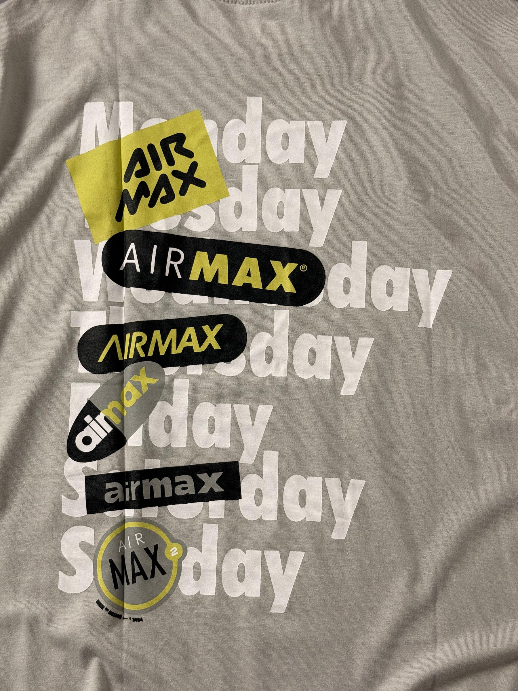 Camiseta Nike AirMax Day - Cinza