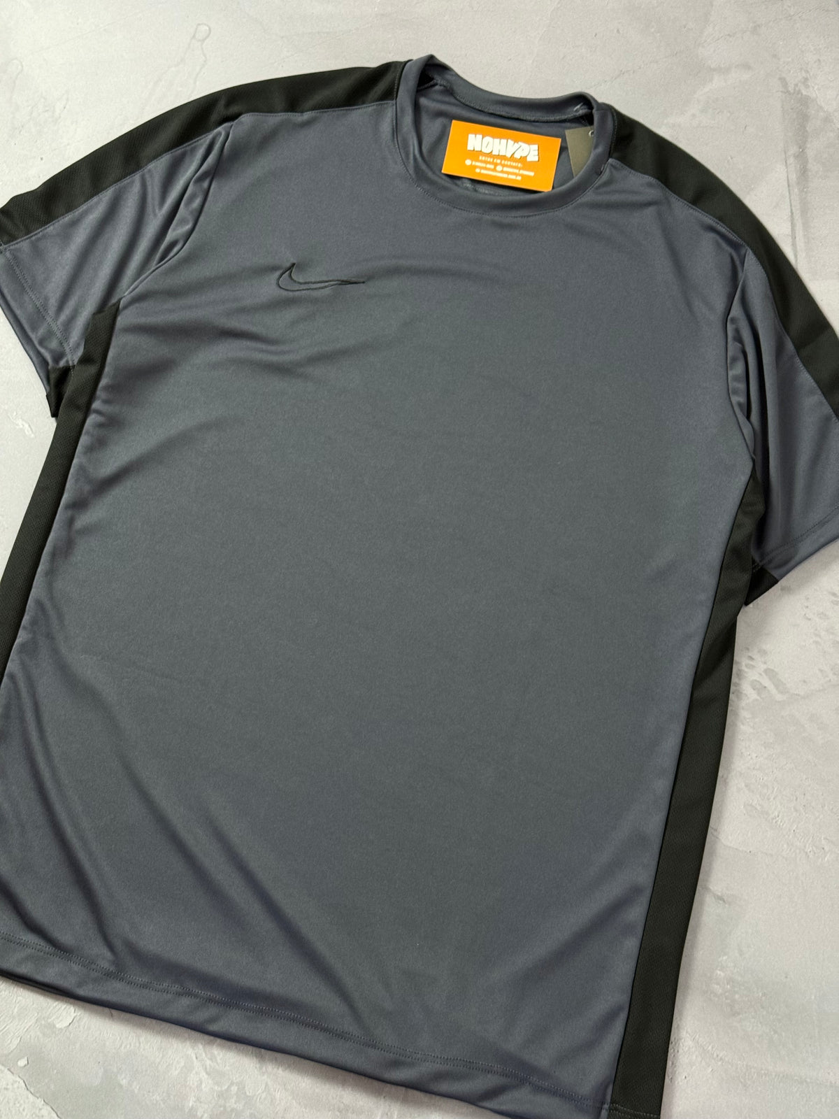 Camiseta Nike Dri Fit Academy 23 - Cinza