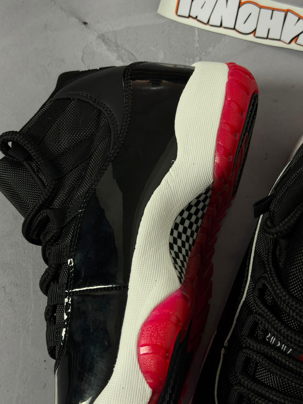 Tênis Nike Air Jordan 11 - Bred