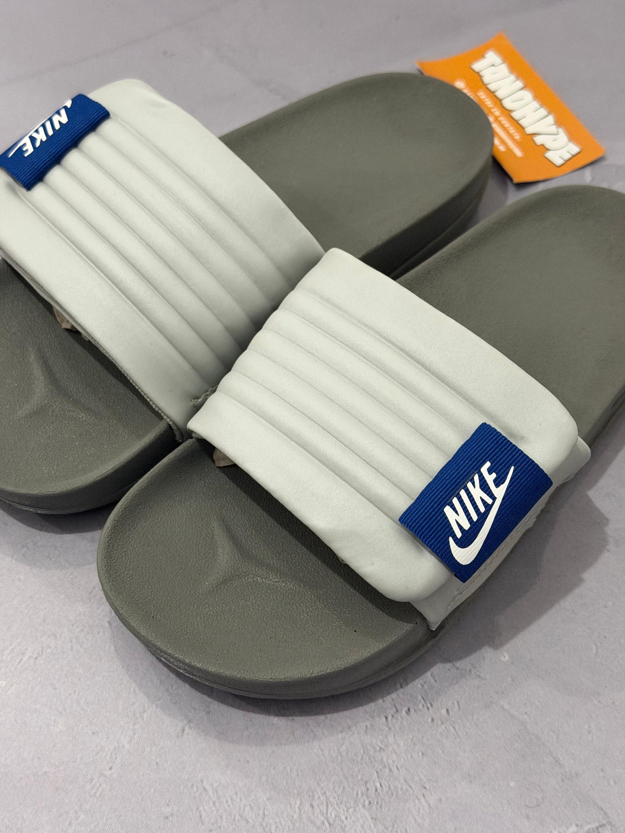 Chinelo Slide Nike Offcourt Adjust - Cinza