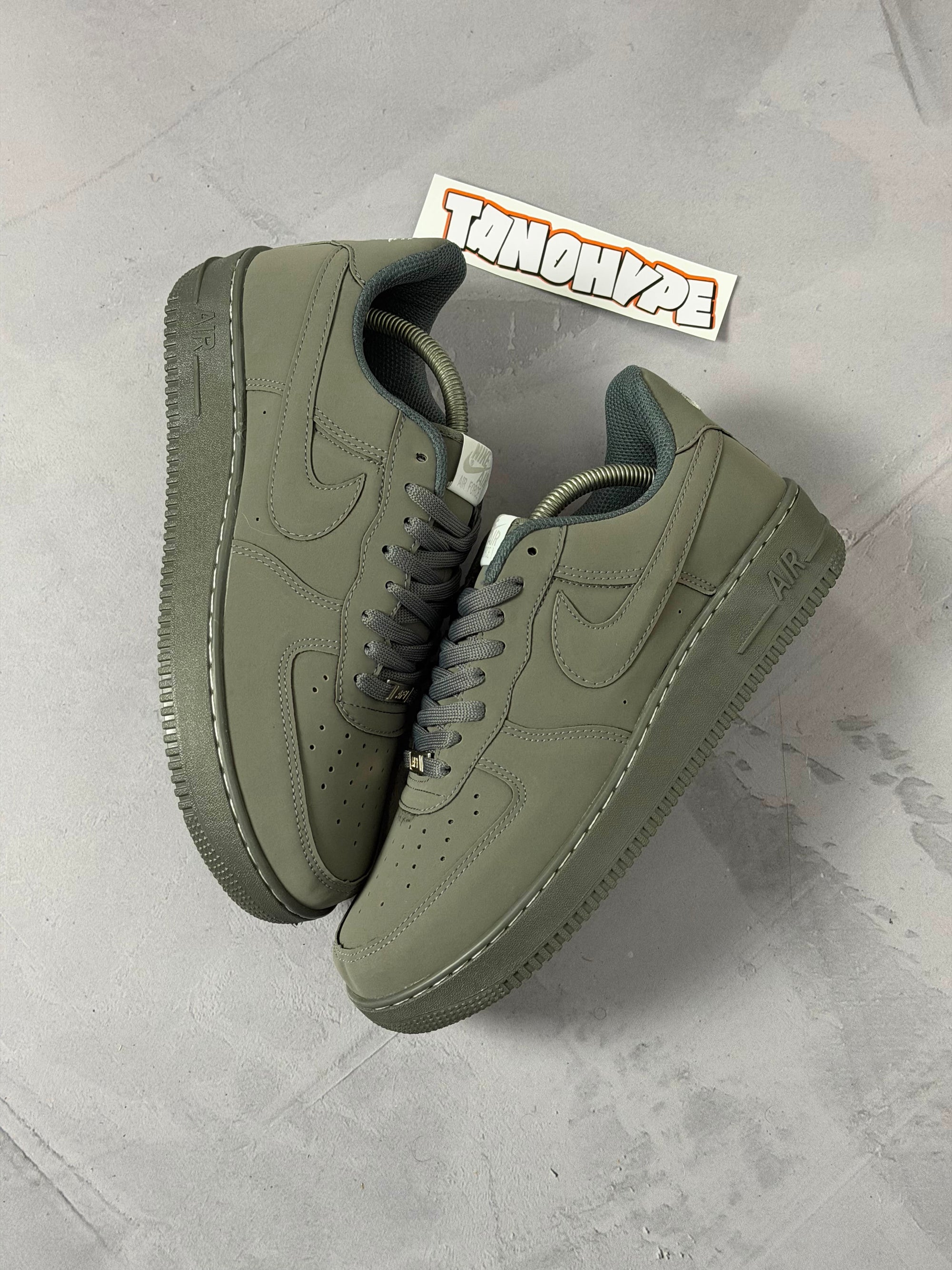 Tênis Nike Air Force 1 - Cinza