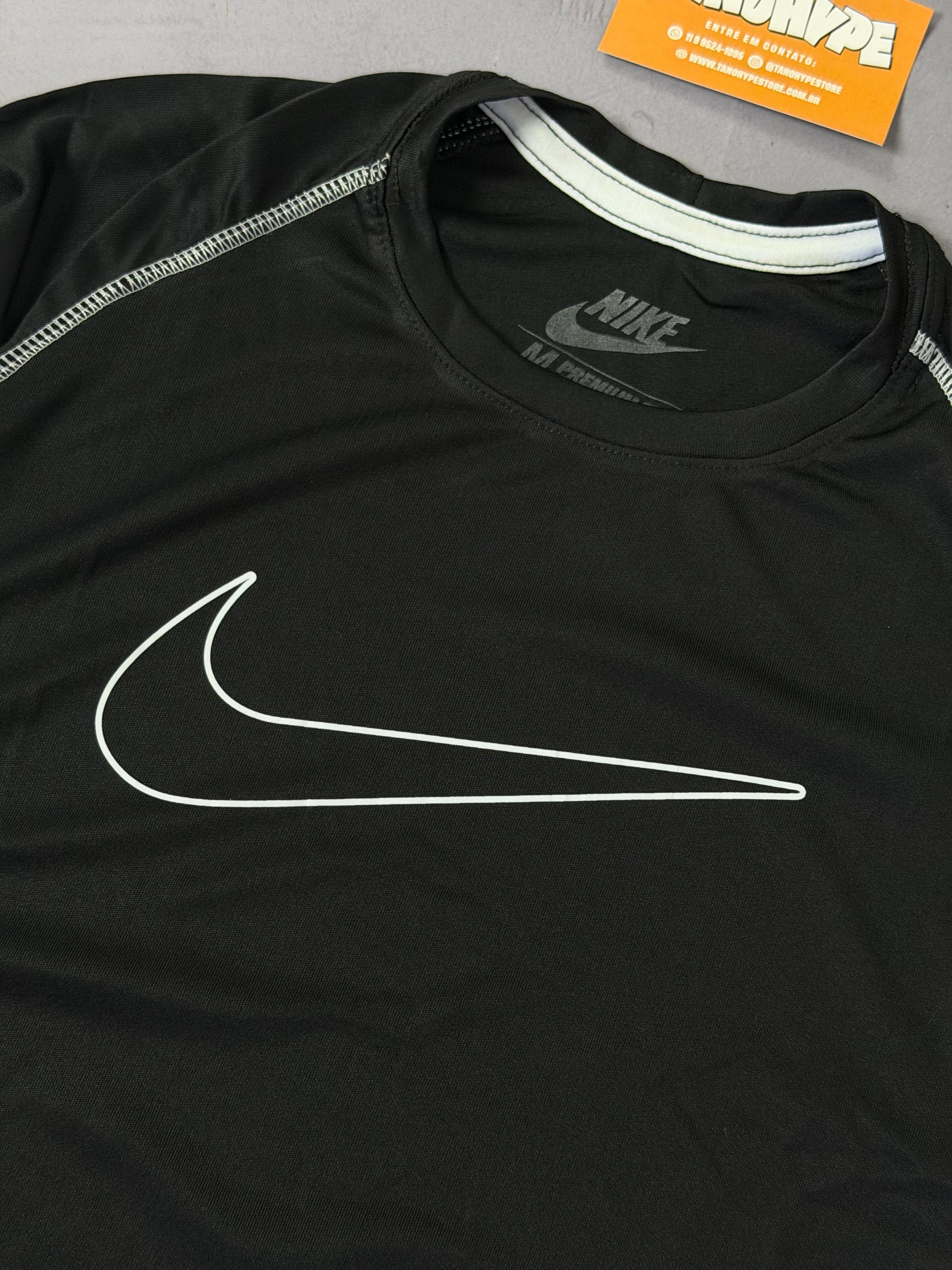 Camiseta Nike Dri Fit Swoosh Vazado - Preto