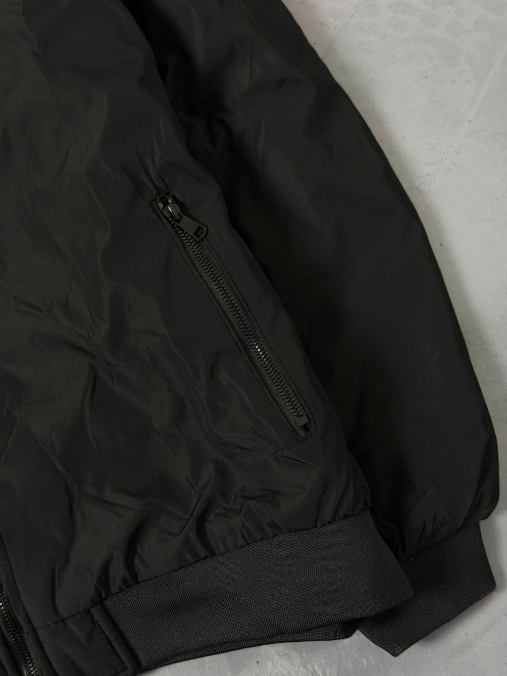Jaqueta Velejador Tommy Hilfiger - Preto/Vermelho