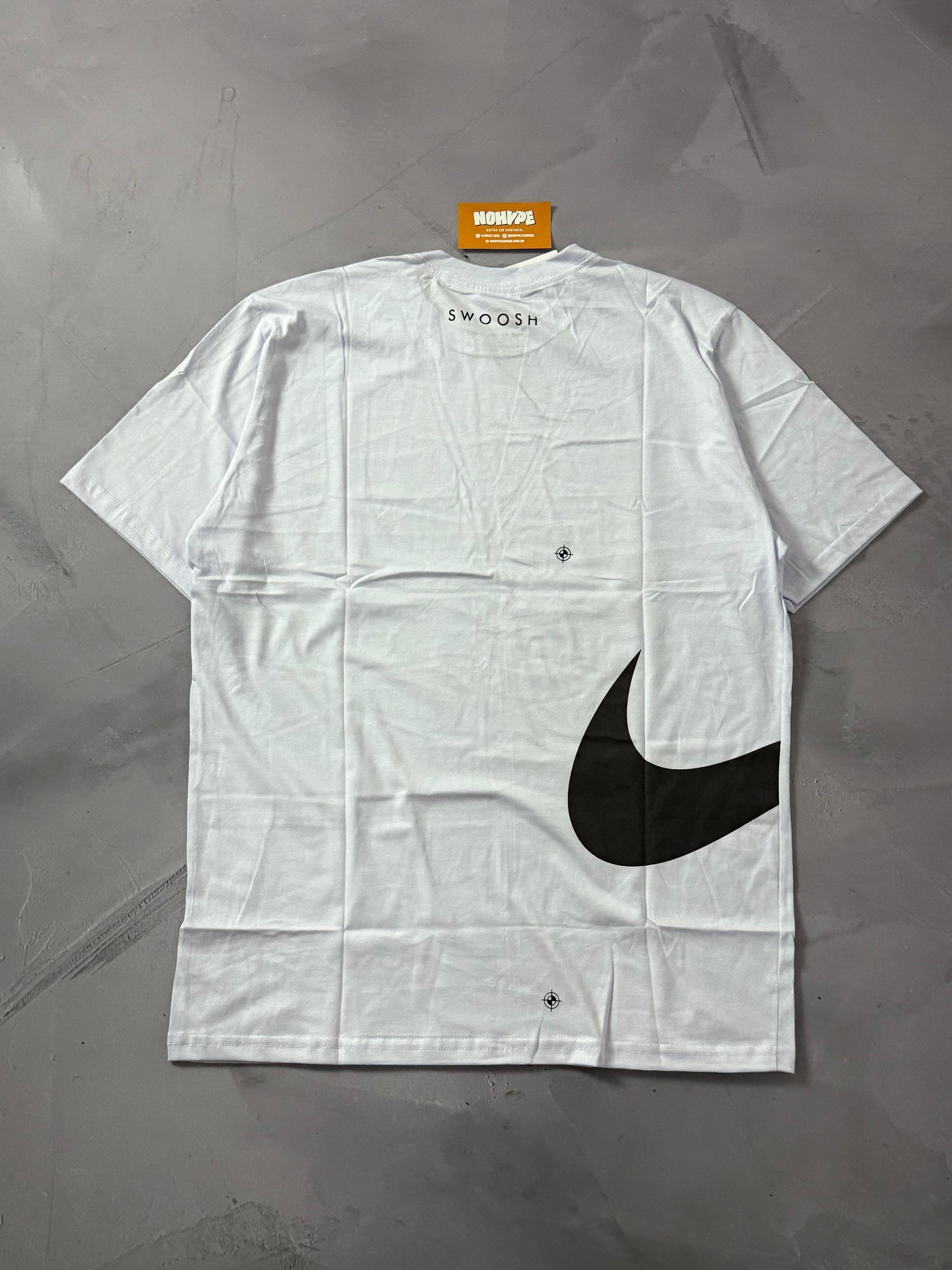 Camiseta Nike Sportswear Swoosh Club - Branco