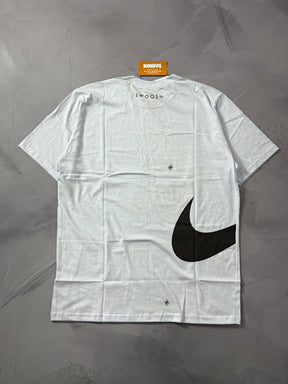 Camiseta Nike Sportswear Swoosh Club - Branco