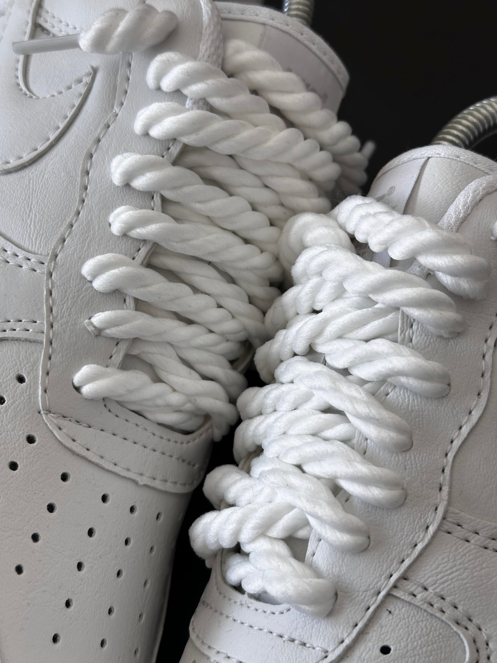 Tênis Nike Air Force 1 - Branco Francês