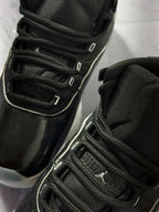 Tênis Nike Air Jordan 11 - Black