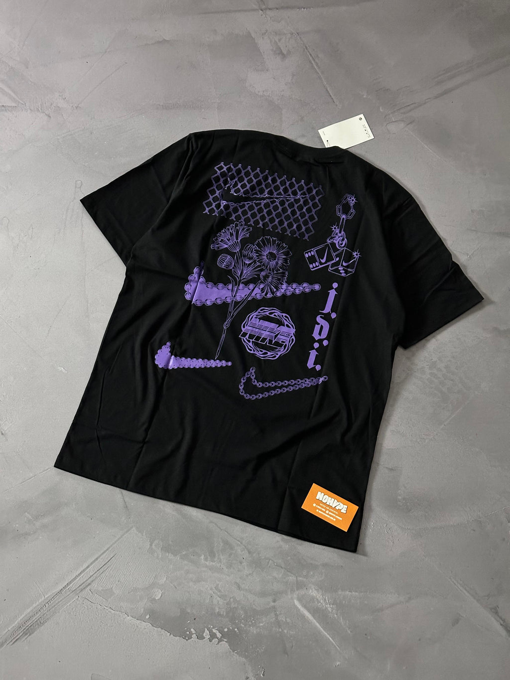 Camiseta Nike Flowers - Preto