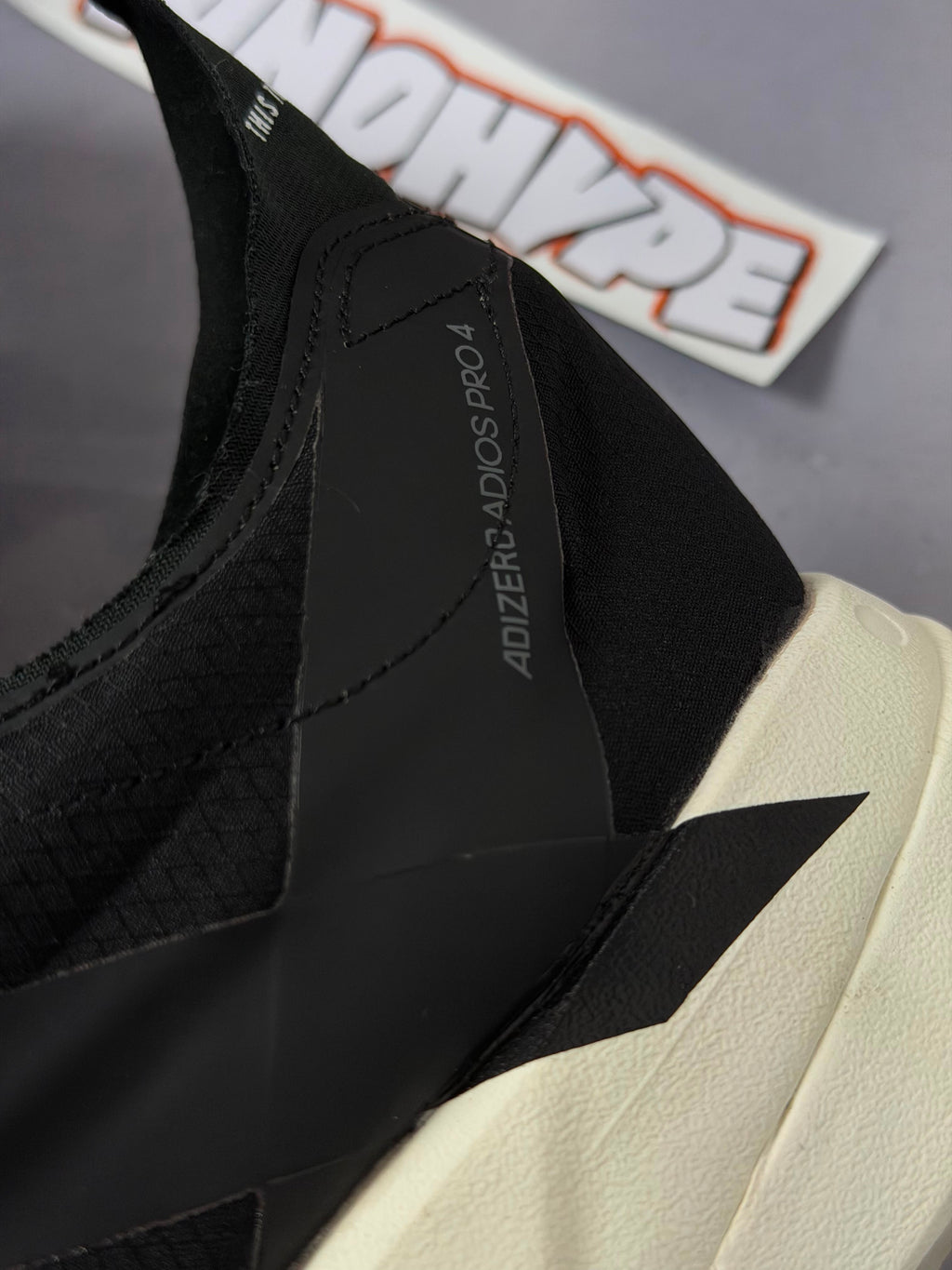 Tênis Adidas Adizero Adios Pro 4 - Black White