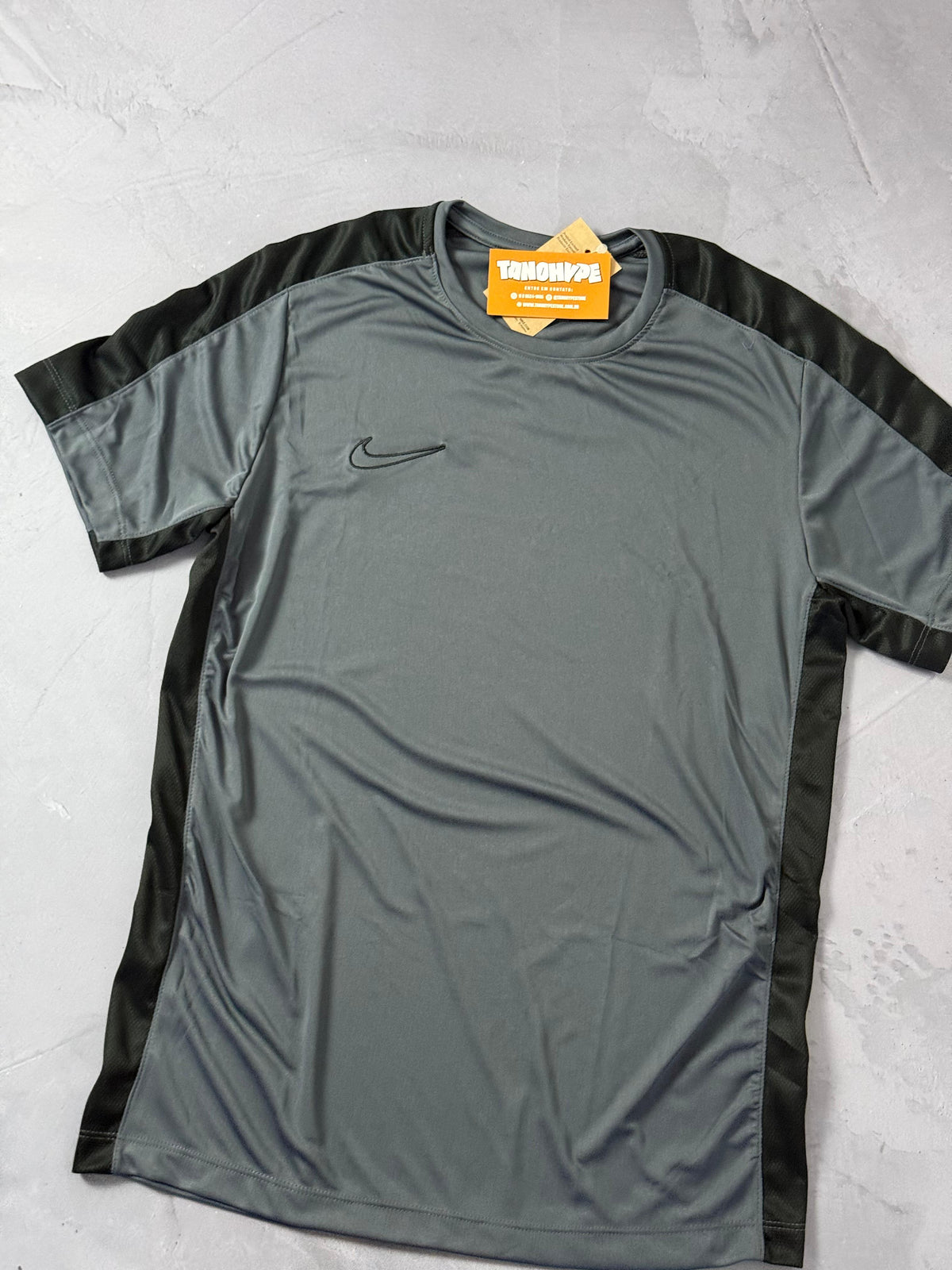 Camiseta Nike Dri Fit Academy 23 - Cinza