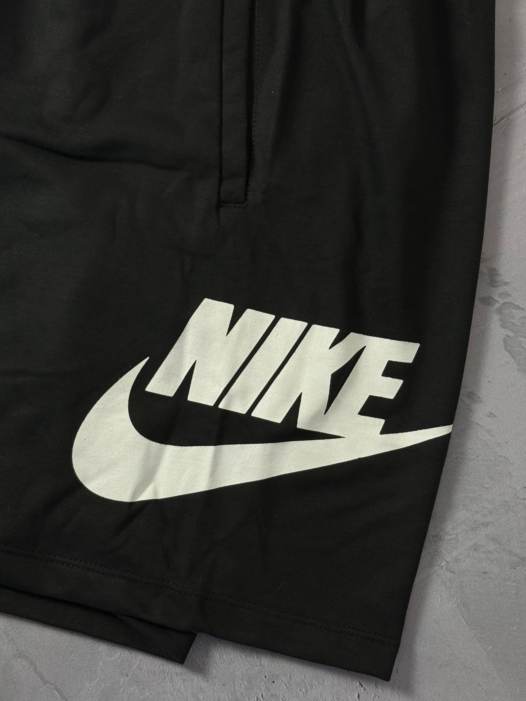 Shorts Moletom Nike Icon - Preto