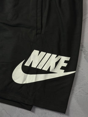 Shorts Moletom Nike Icon - Preto