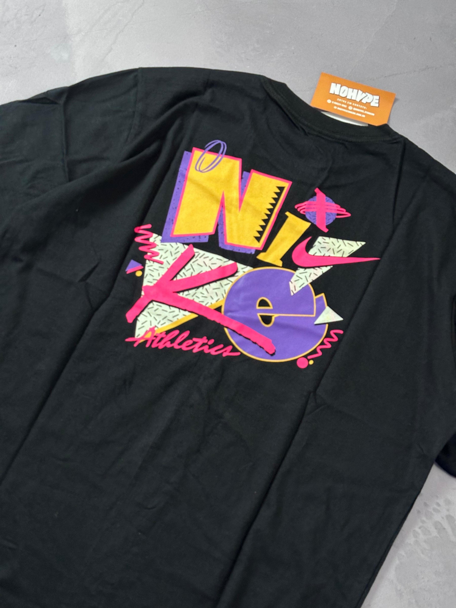 Camiseta Nike Athletics - Preta