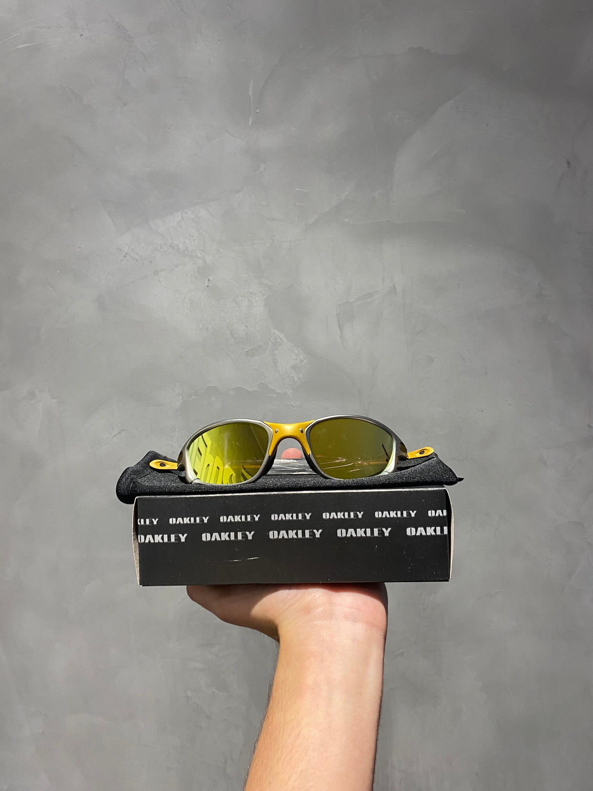 Óculos Oakley Doublé - Lente 24K