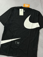 Camiseta Nike Big Swoosh TM - Preto
