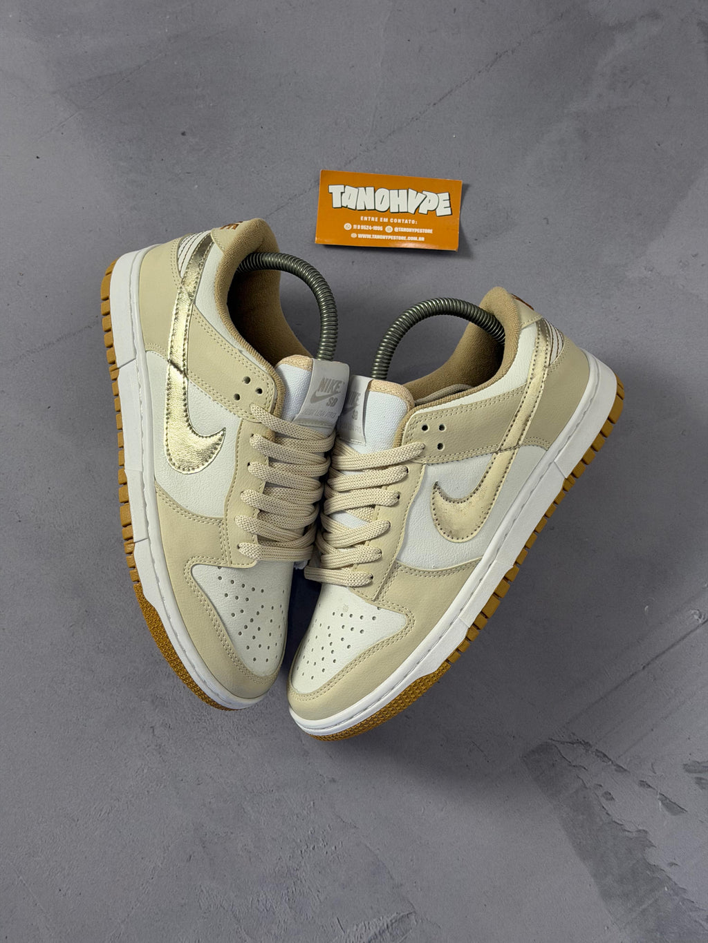 Tênis Nike Dunk - Dourado