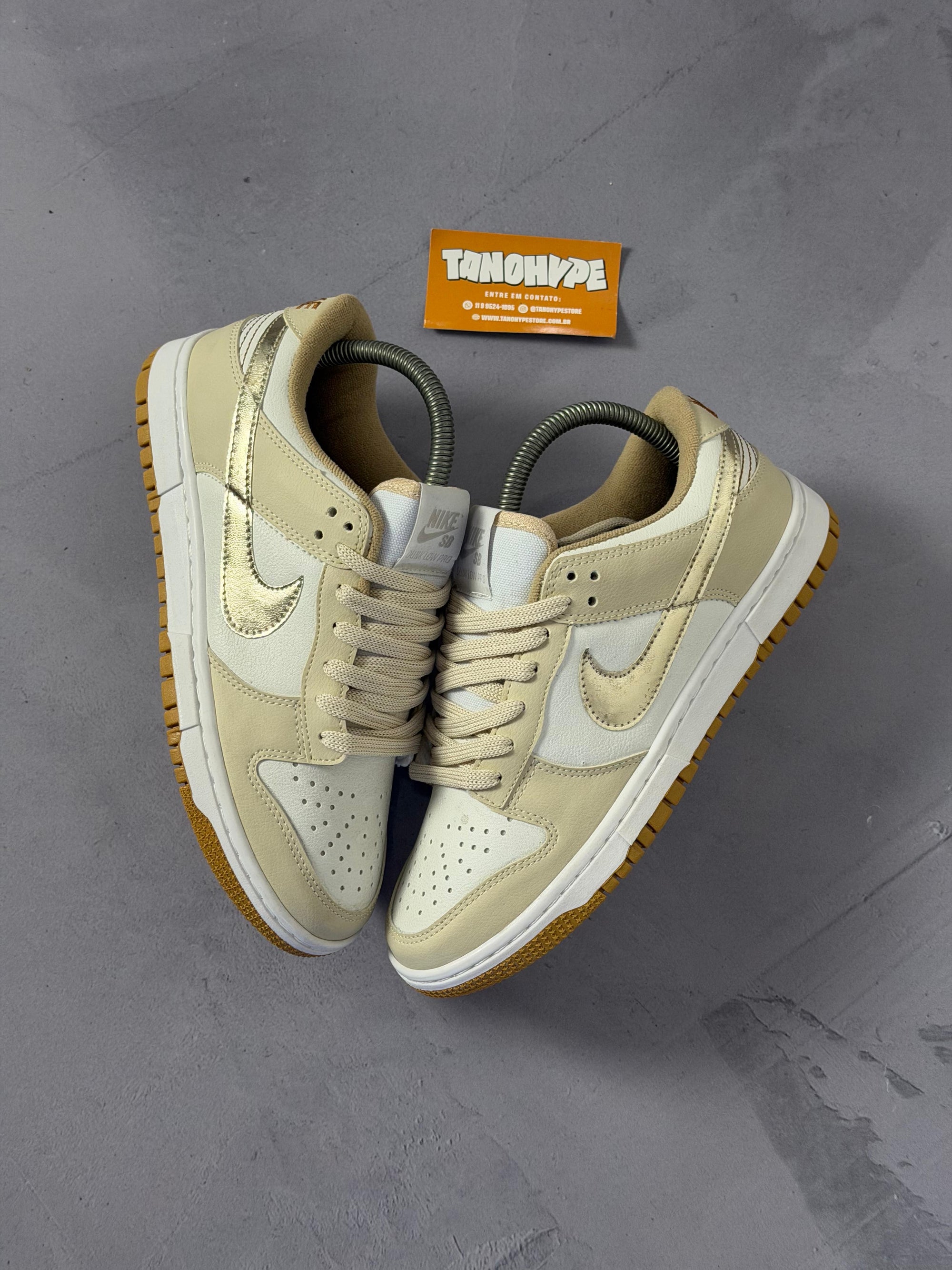 Tênis Nike Dunk - Dourado