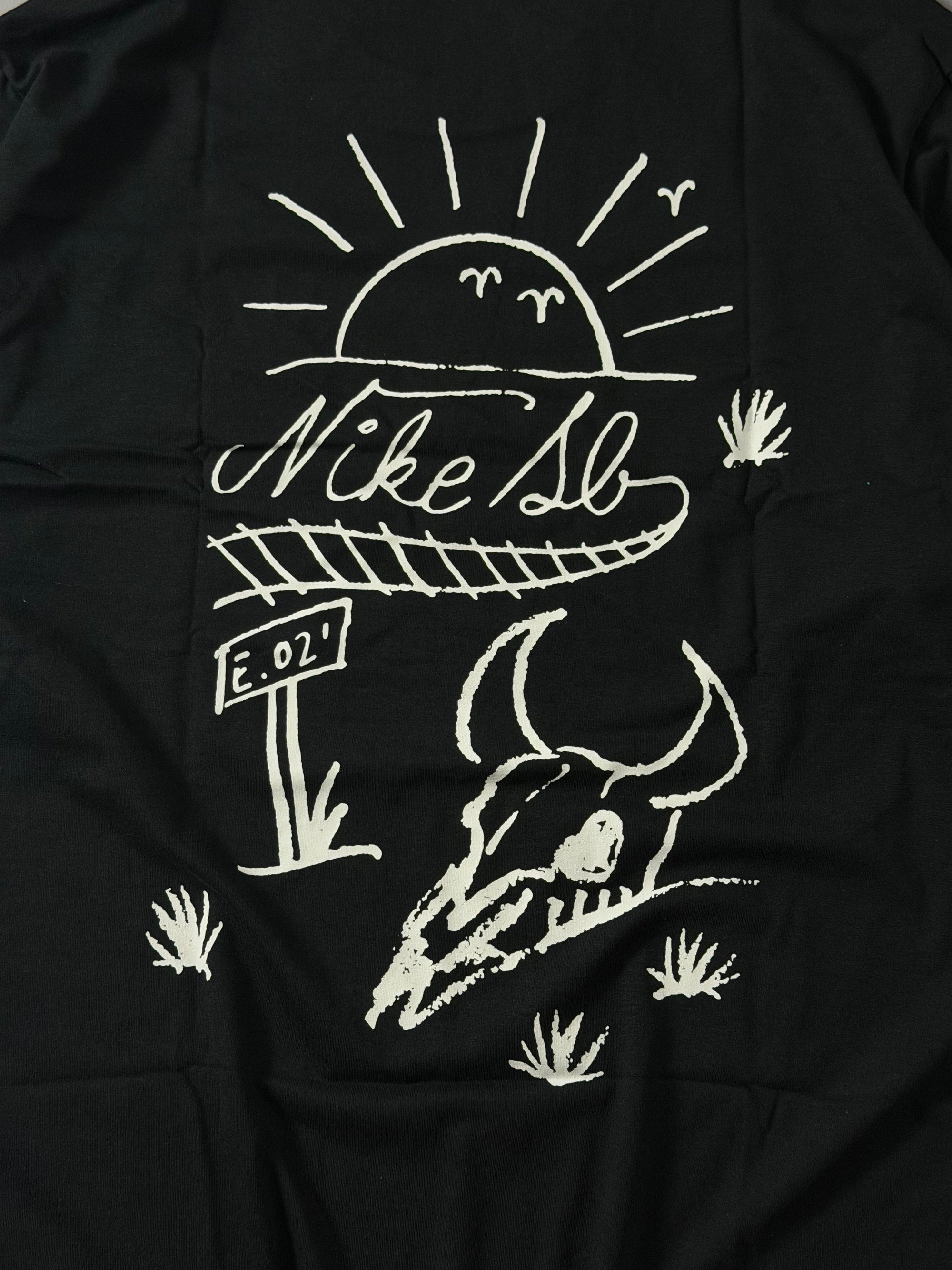 Camiseta Nike Sb Sunset 2.0 - Preto