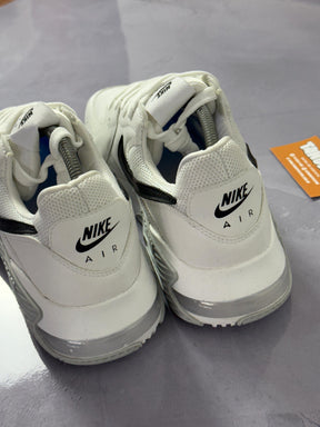 Tênis Nike Air Max Excee - Branco/Preto