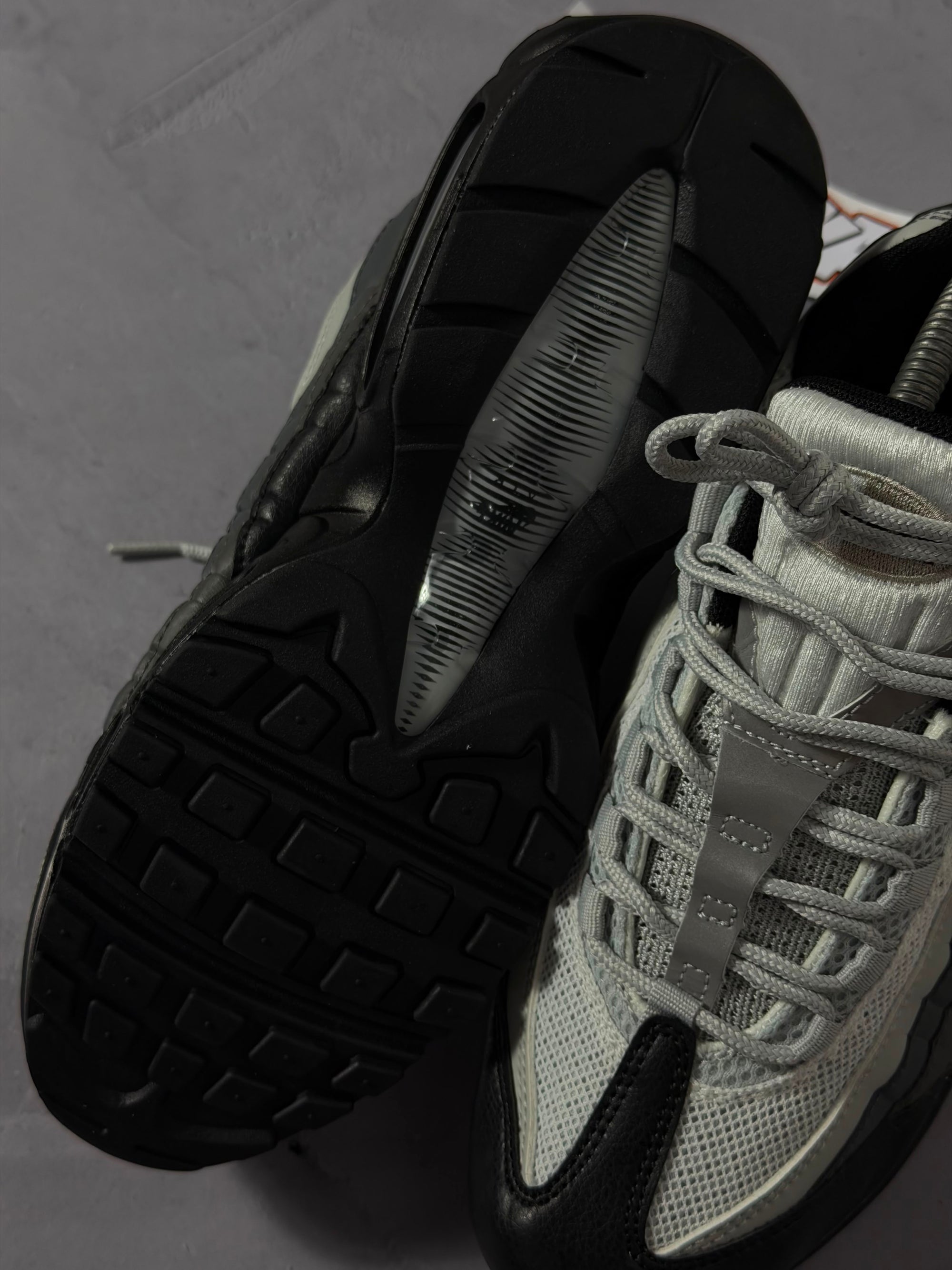 Tênis Nike Air Max 95 - Cinza