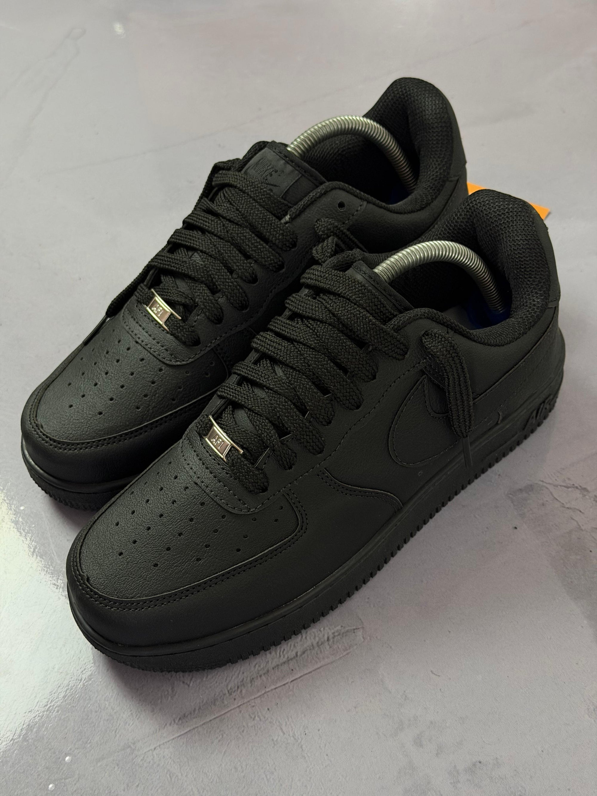 Tênis Nike Air Force 1 - Preto
