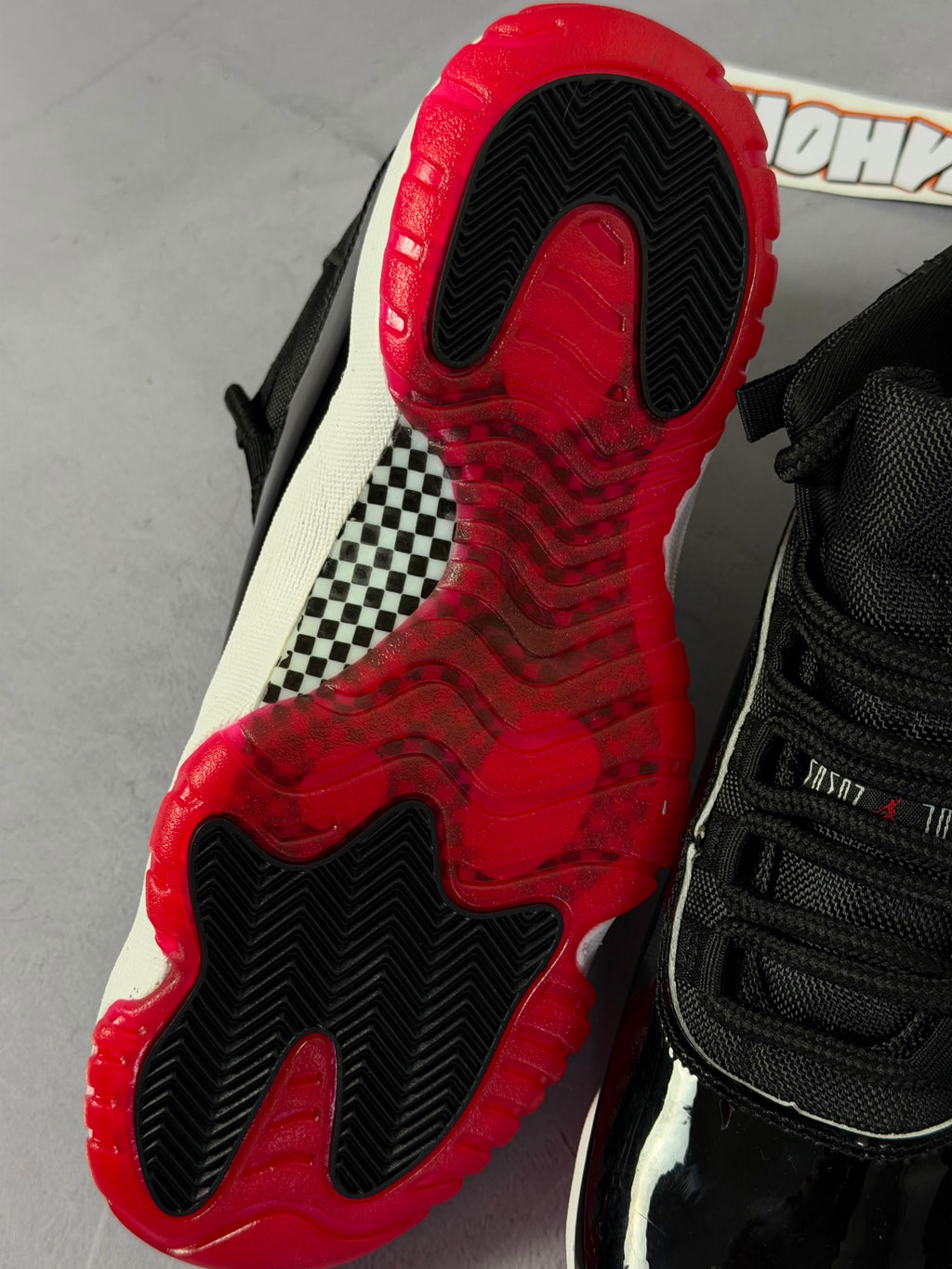 Tênis Nike Air Jordan 11 - Bred