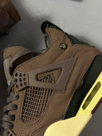 Tênis Nike Air Jordan 4 - Marrom
