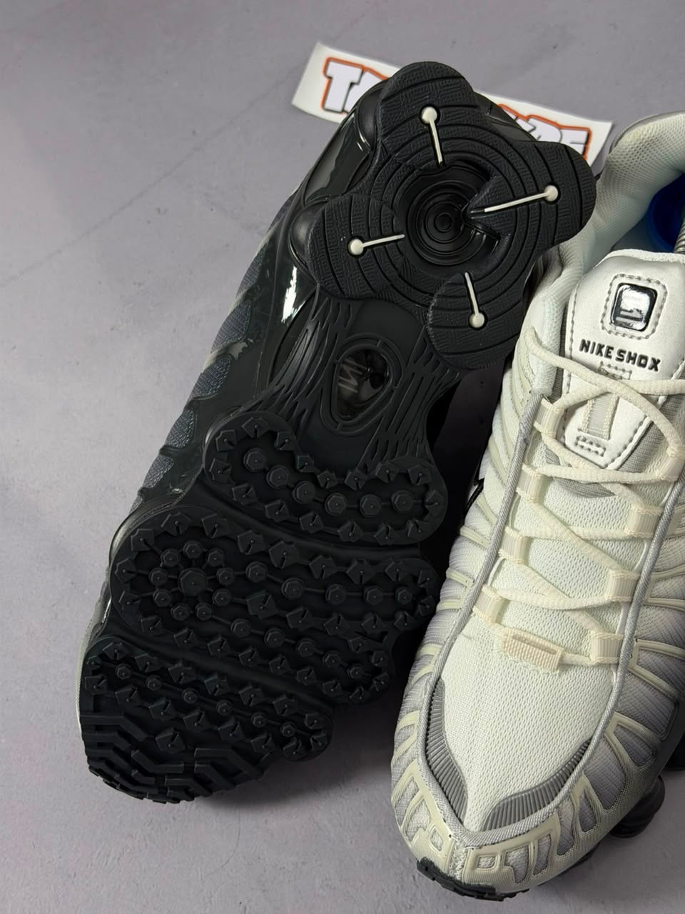 Tênis Nike Shox 12 Molas - Fade
