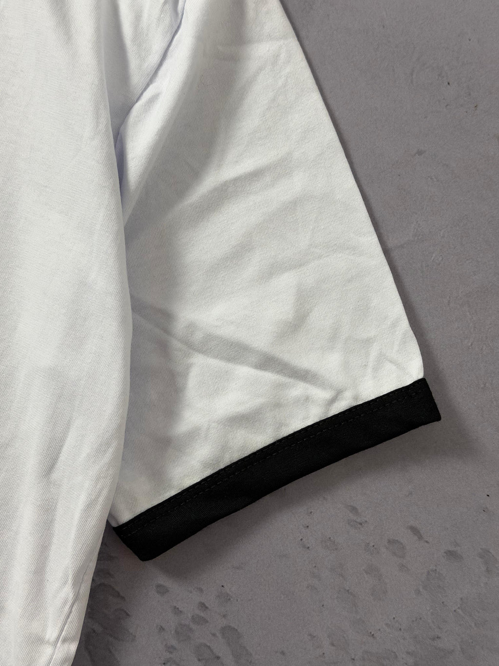 Camiseta Zara - Branco/Preto