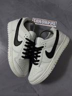 Tênis Nike Dunk Sb Low - Branco/Preto