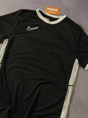 Camiseta Nike Dri Fit Academy 25 - Preta