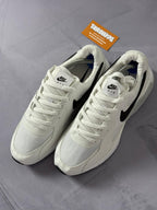 Tênis Nike Air Max Excee - Branco/Preto