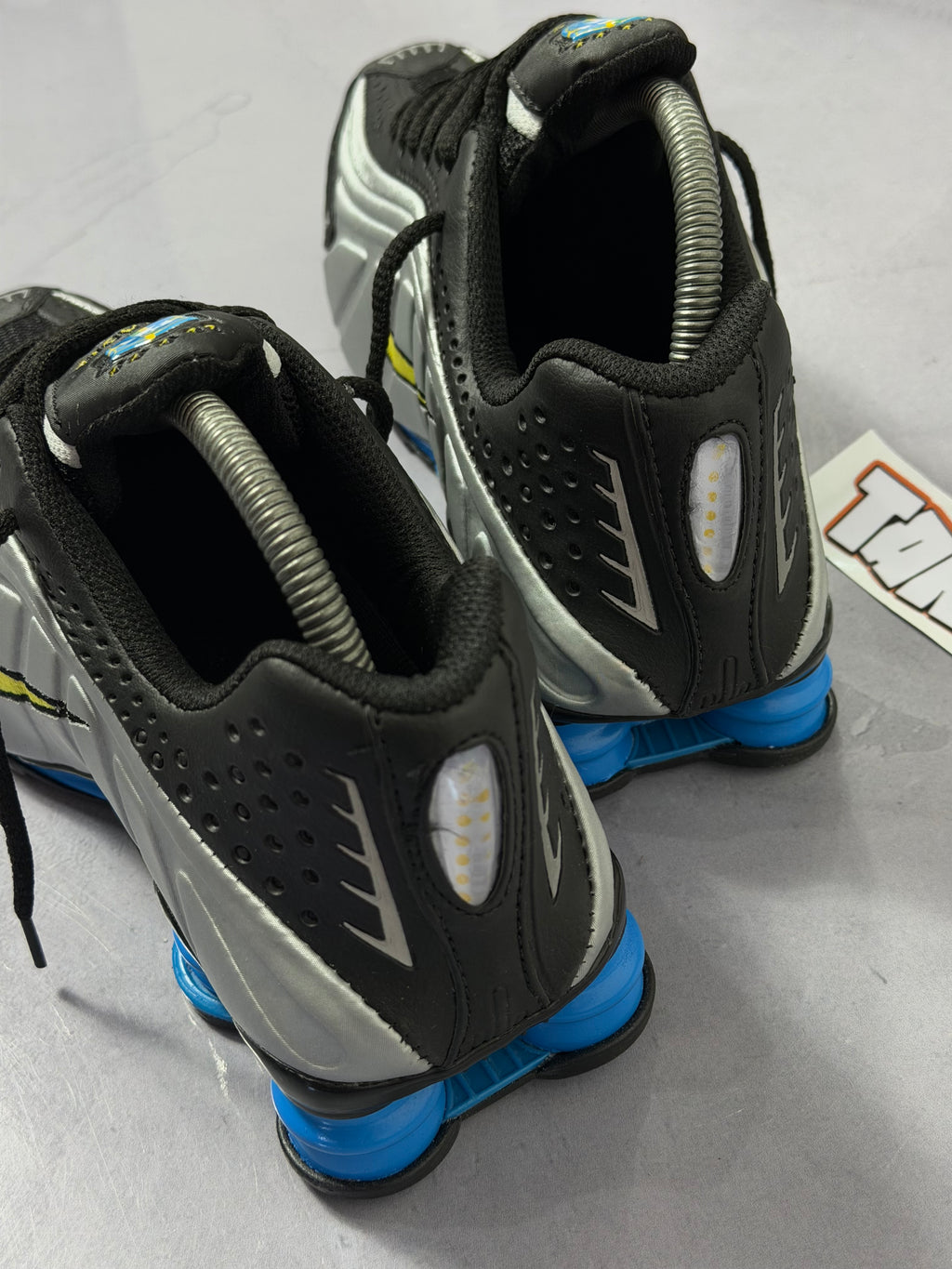 Tênis Nike Shox R4 - Seleção BRA