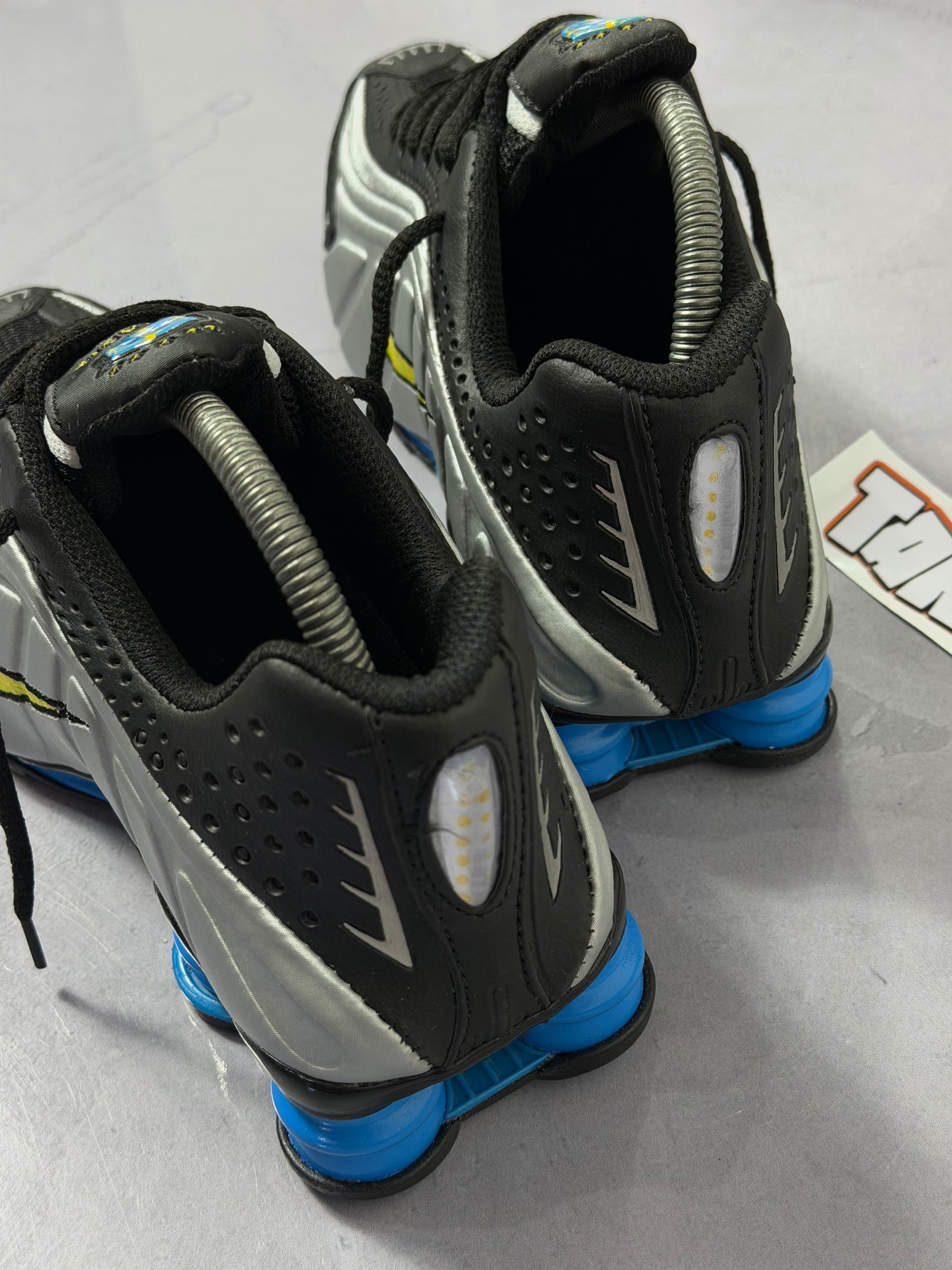 Tênis Nike Shox R4 - Seleção BRA
